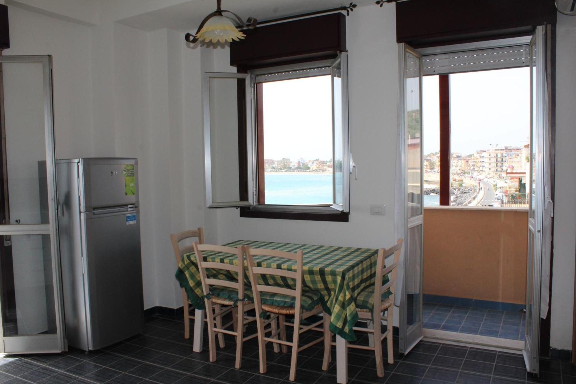 Appartamento Vista D'Incanto Giardini-Naxos Kültér fotó