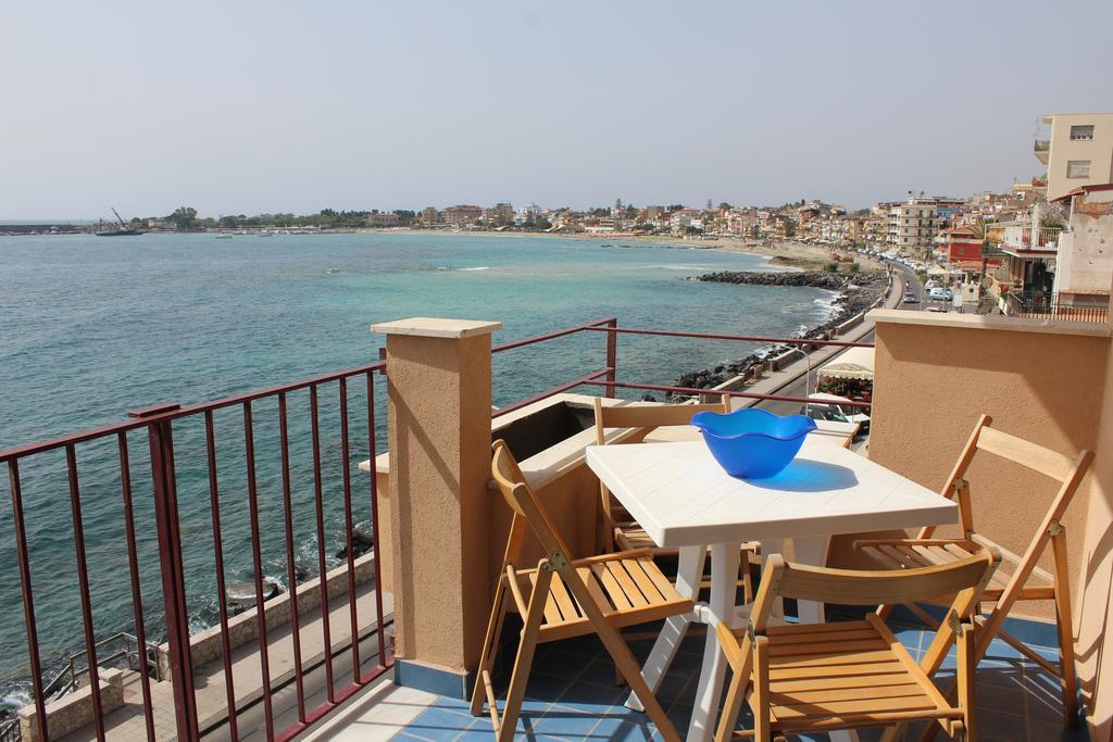 Appartamento Vista D'Incanto Giardini-Naxos Kültér fotó